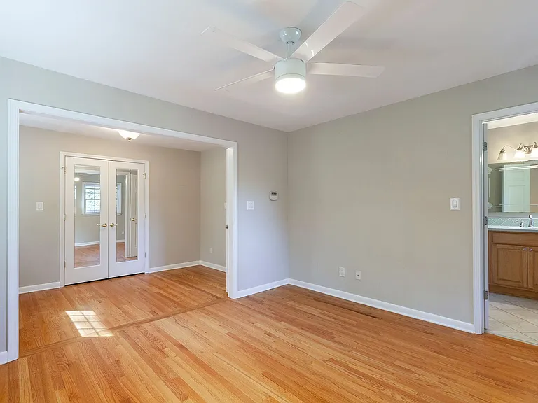 3741 Fox Glen Ct NE — Photo 24