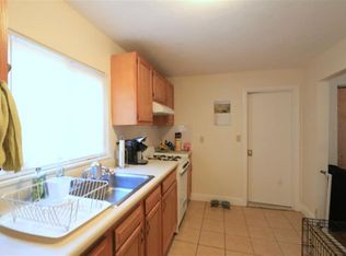 128 Pine St #4, Cambridge, MA 02139