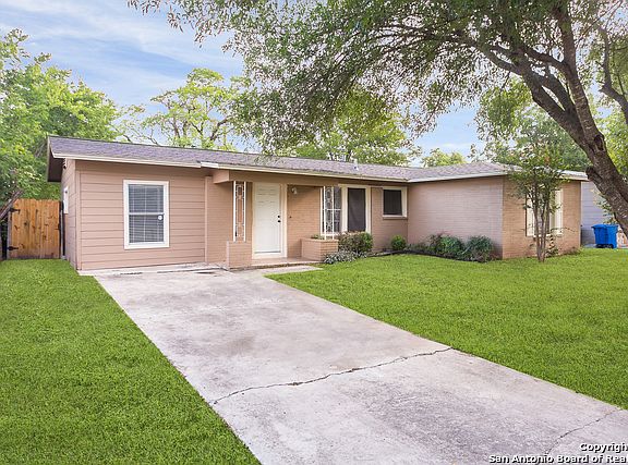 2nd image of 4535 Diamondhead Dr