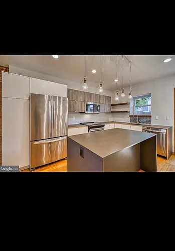 2804 Remington Ave Photo 1