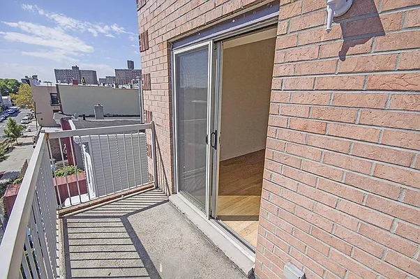 Rented by Level Group | media 5