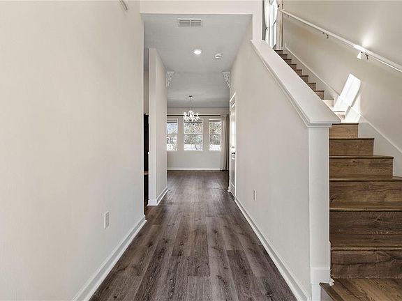 3rd image of 4501 Sequel Rd