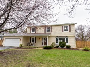 1007 Belaire Ct, Naperville, IL 60563