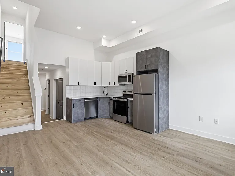 630 W Cumberland St #3 — Photo 1