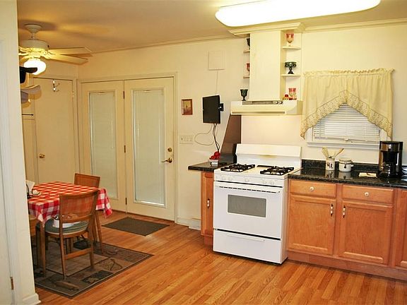 4th image of 55407 Grandview Ave