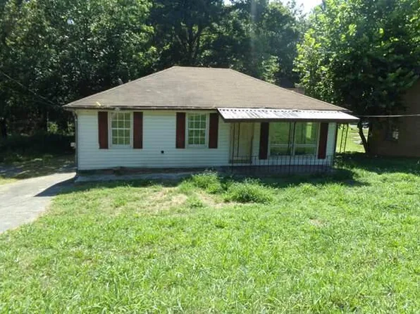 820 Caldonia St, Rossville, GA 30741