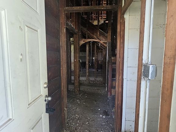 5th image of 10230 S Lowe Ave