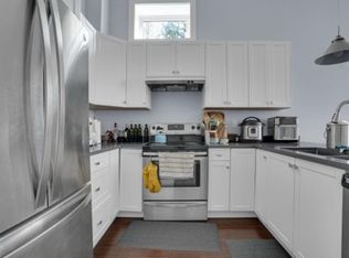 8350 Government Rd #1, Burnaby, BC V5A2E3