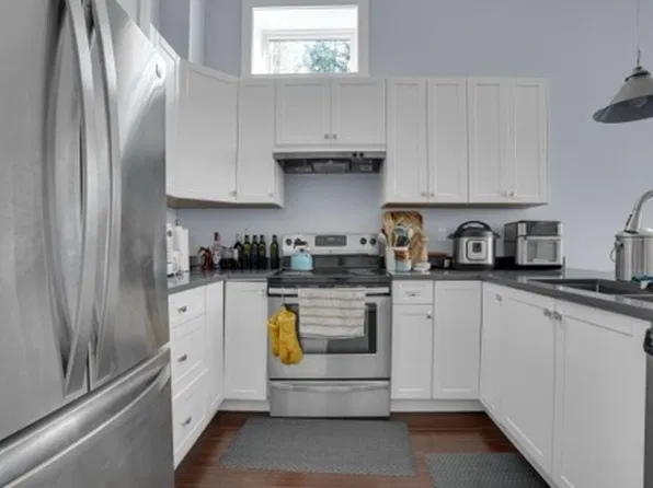 8350 Government Rd, Burnaby, BC
