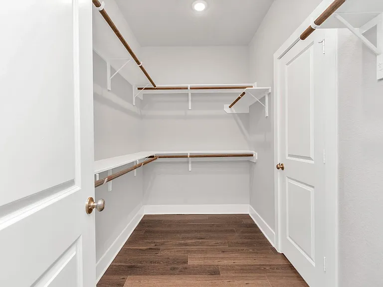 10502 Moon Valley Ln — Photo 11