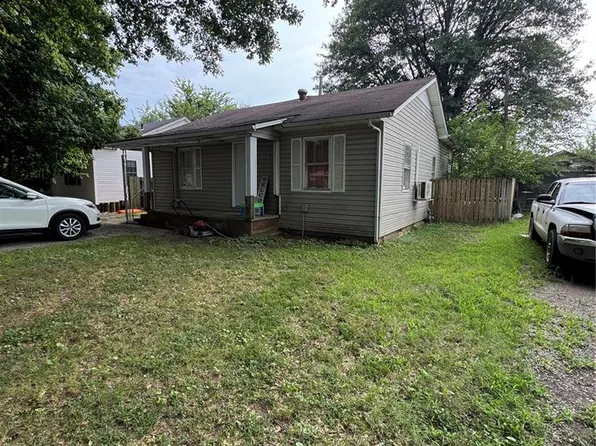 715 Pecan St, Hornersville, MO 63855