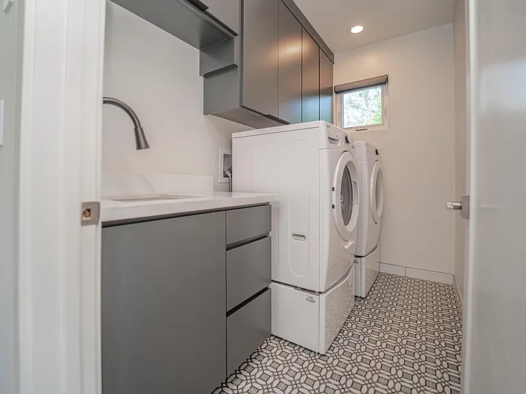 2115 Holly Dr — Photo 39