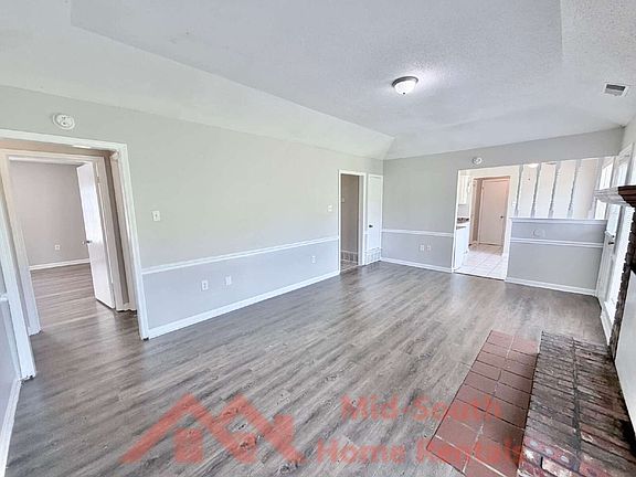 4th image of 4900 Walden Glen Dr
