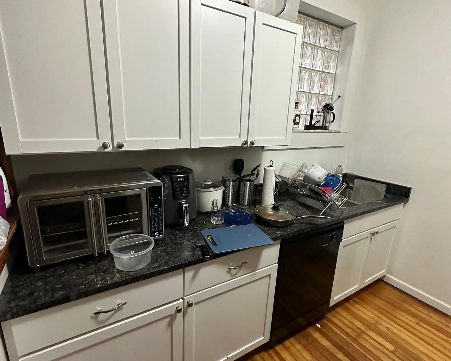 4 bed, 1.5 bath, 2000 sqft, $2,850 — Photo 2