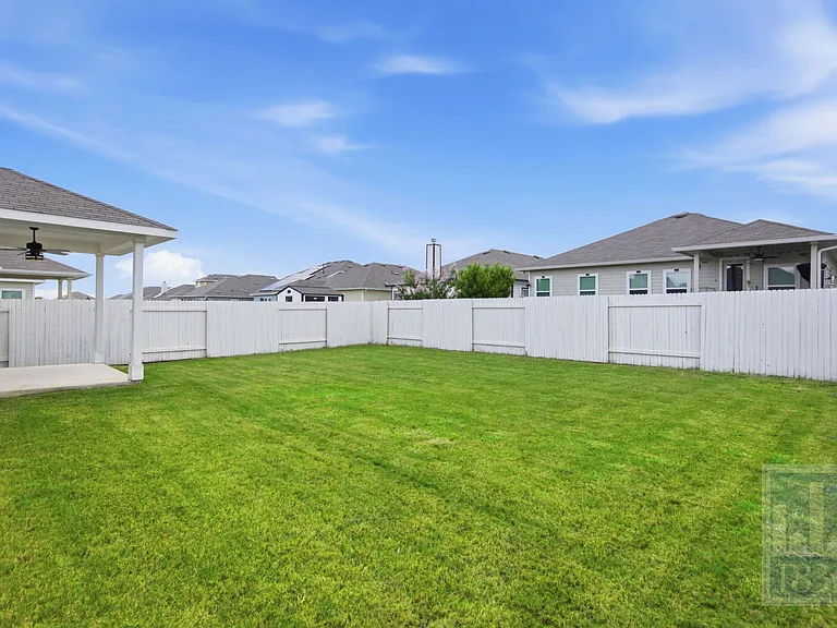 171 Catalina Dr — Photo 23