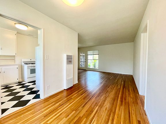 3rd image of 1401 N Fairfax Ave APT 107