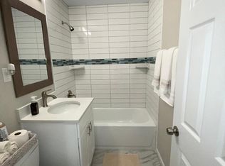 1902 Burry Circle Dr, Crest Hill, IL 60403