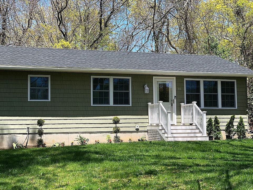 1st image of 40 Morris Park Ln