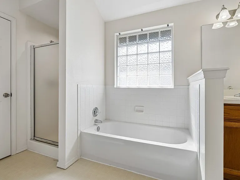 1708 Creekside Ct — Photo 24