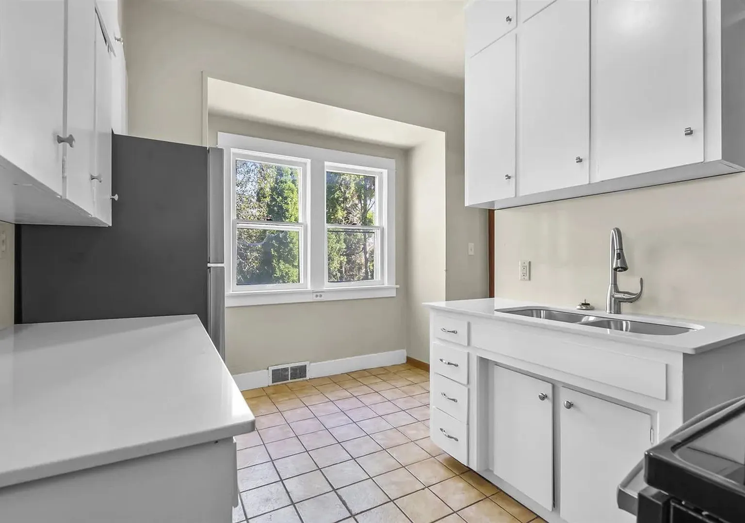 4bd 2ba — Photo 3