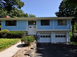 38 Crawford Ter, Riverside, CT 06878