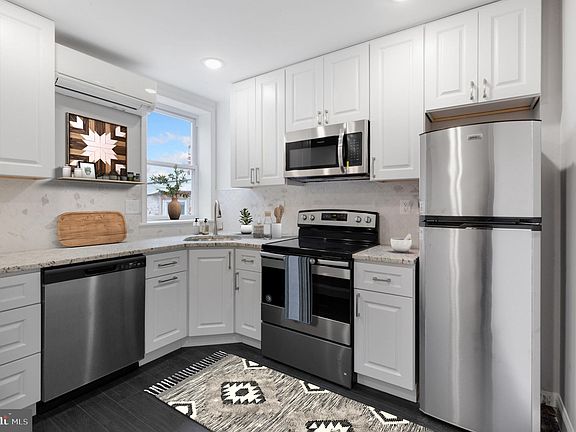 2nd image of 624 N 35th St #4