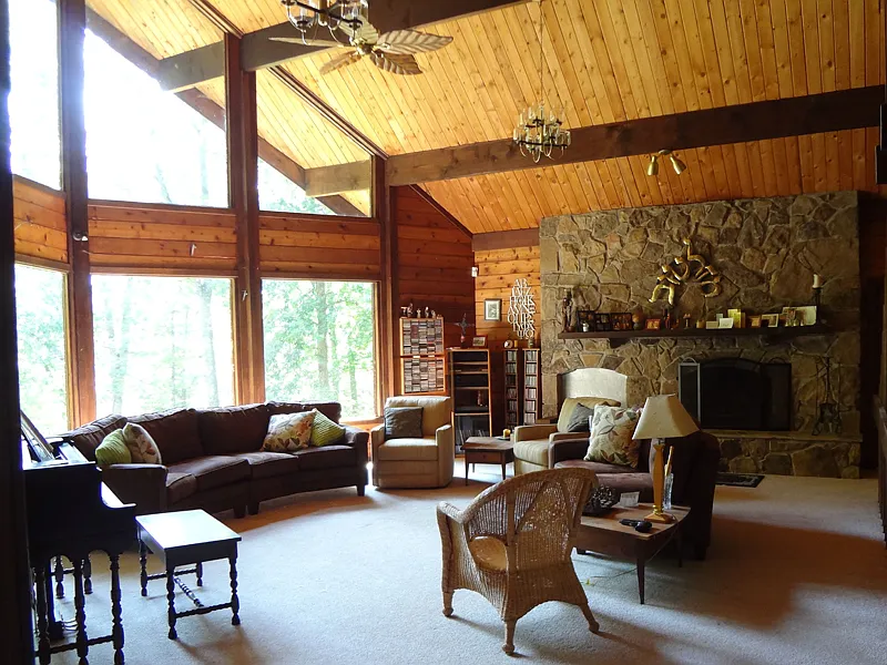 5 bed, 120 sqft, $1,050 — Photo 4