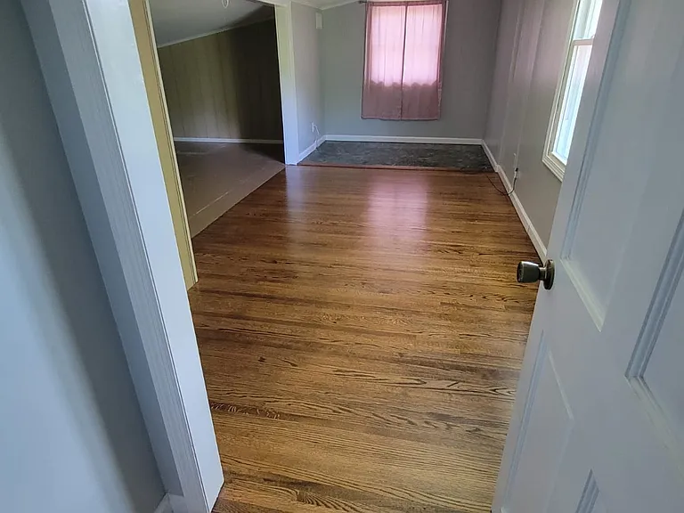 110 Hawthorne Ln — Photo 15