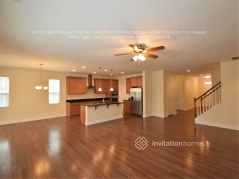 404 Ferry Ct — Photo 4