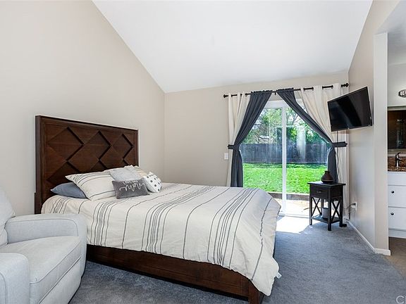 3rd image of 42692 San Julian Pl