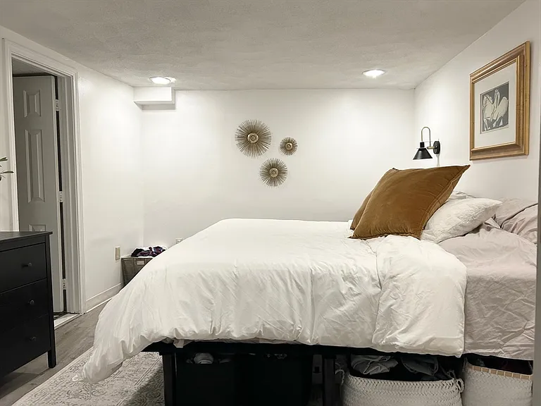 390 Riverway #8 — Photo 5