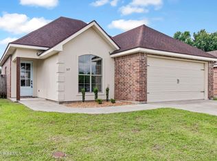117 Milton Estates Ln, Youngsville, LA 70592