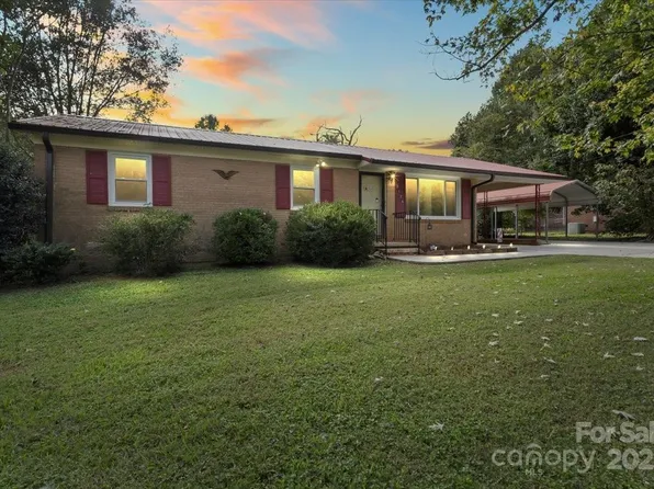 2126 Amesbury Dr, Shelby, NC 28152