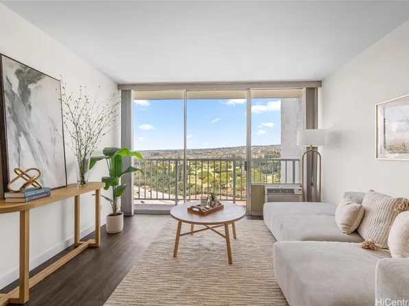 98-410 Koauka Loop APT 22D, Aiea, HI 96701