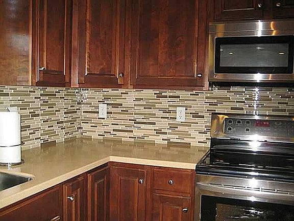 Counter with ceramic tile