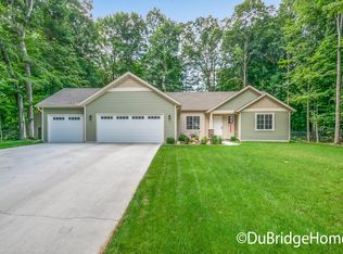 1944 Briar Ct NE, Belmont, MI 49306