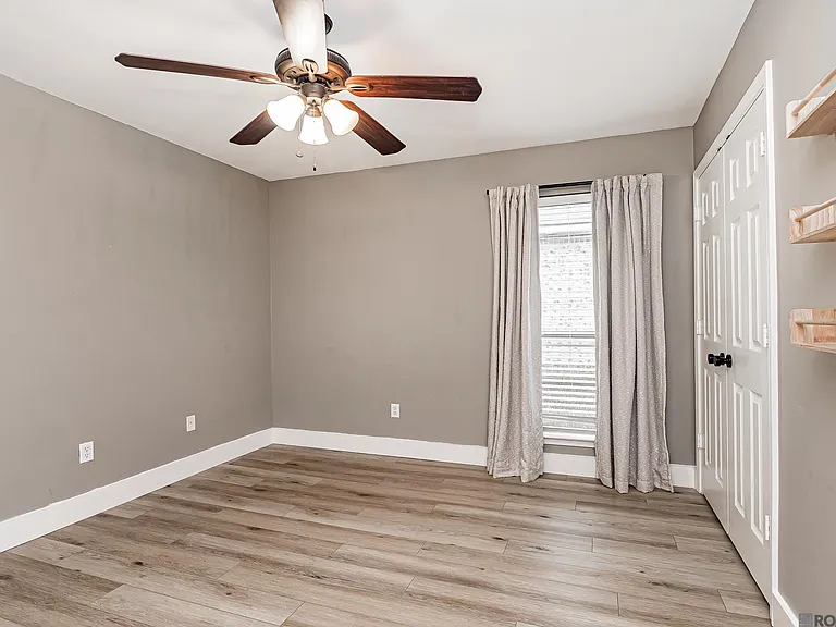 15484 Oakstone Dr — Photo 12