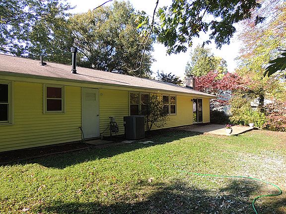 3rd image of 3208 Waverly Dr