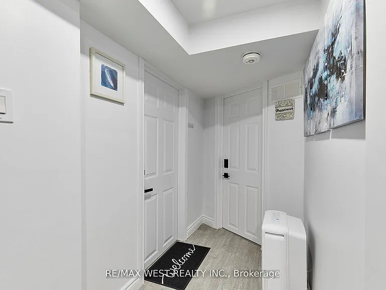 67 Hobbs Dr #BASEMENT — Photo 2