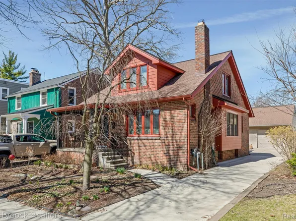 49 Amherst Rd, Pleasant Ridge, MI 48069