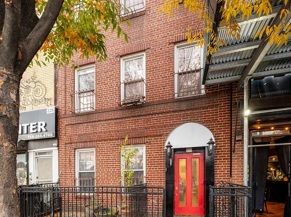 227 S 4th St, Brooklyn, NY 11211