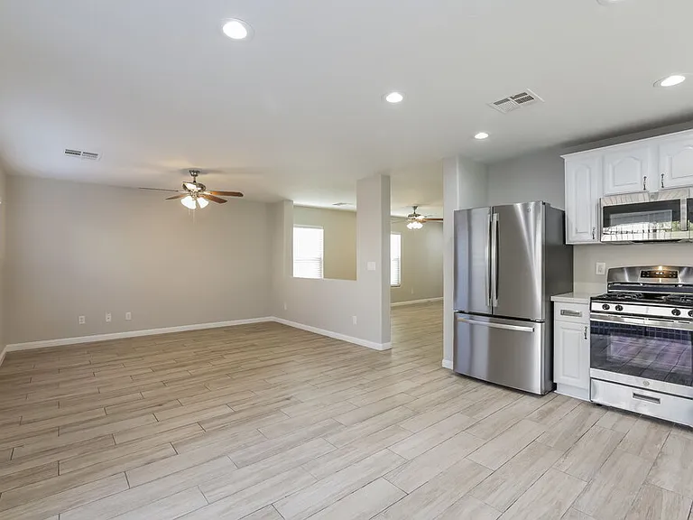 6218 Lone Cypress Ct — Photo 7