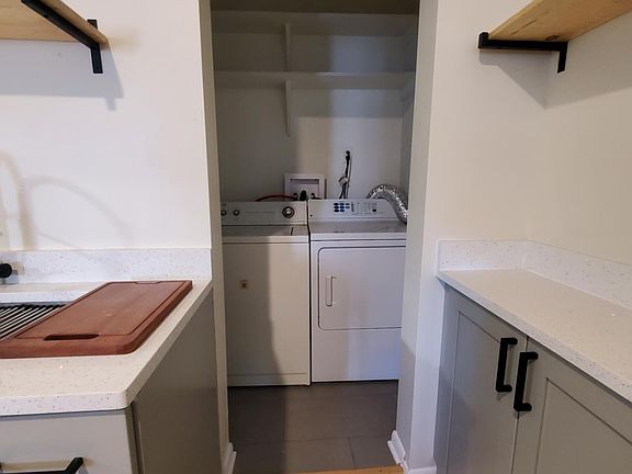 4th image of 2320 W 24th St #2