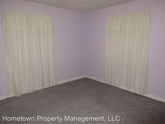 5th image of 4 Hemlock Ct