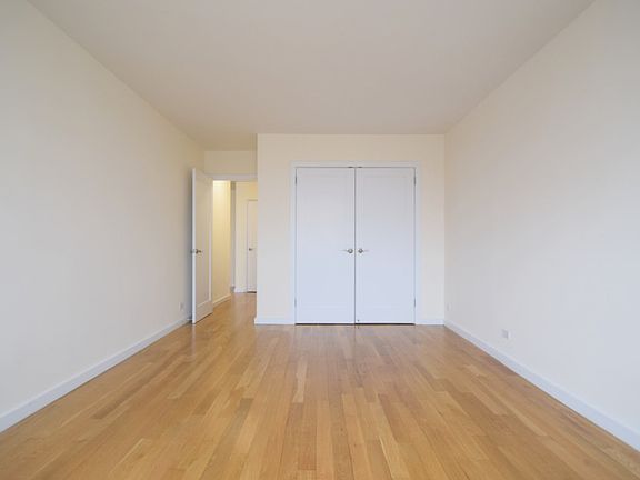 The Capri - Bedroom - GCC-12L