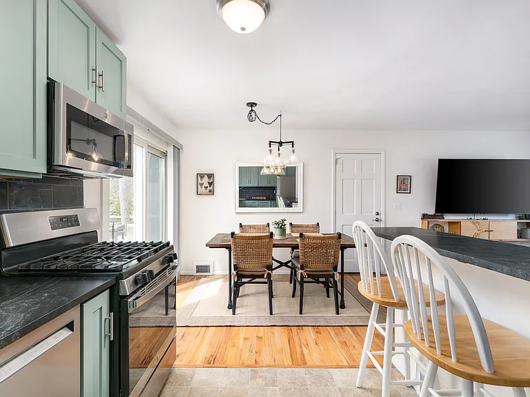 8 Flocee Ln — Photo 10