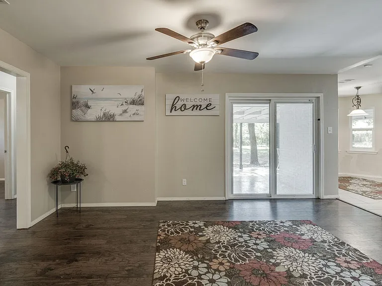 612 Vine St — Photo 20