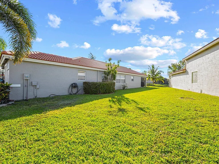 3689 Miramontes Cir — Photo 36