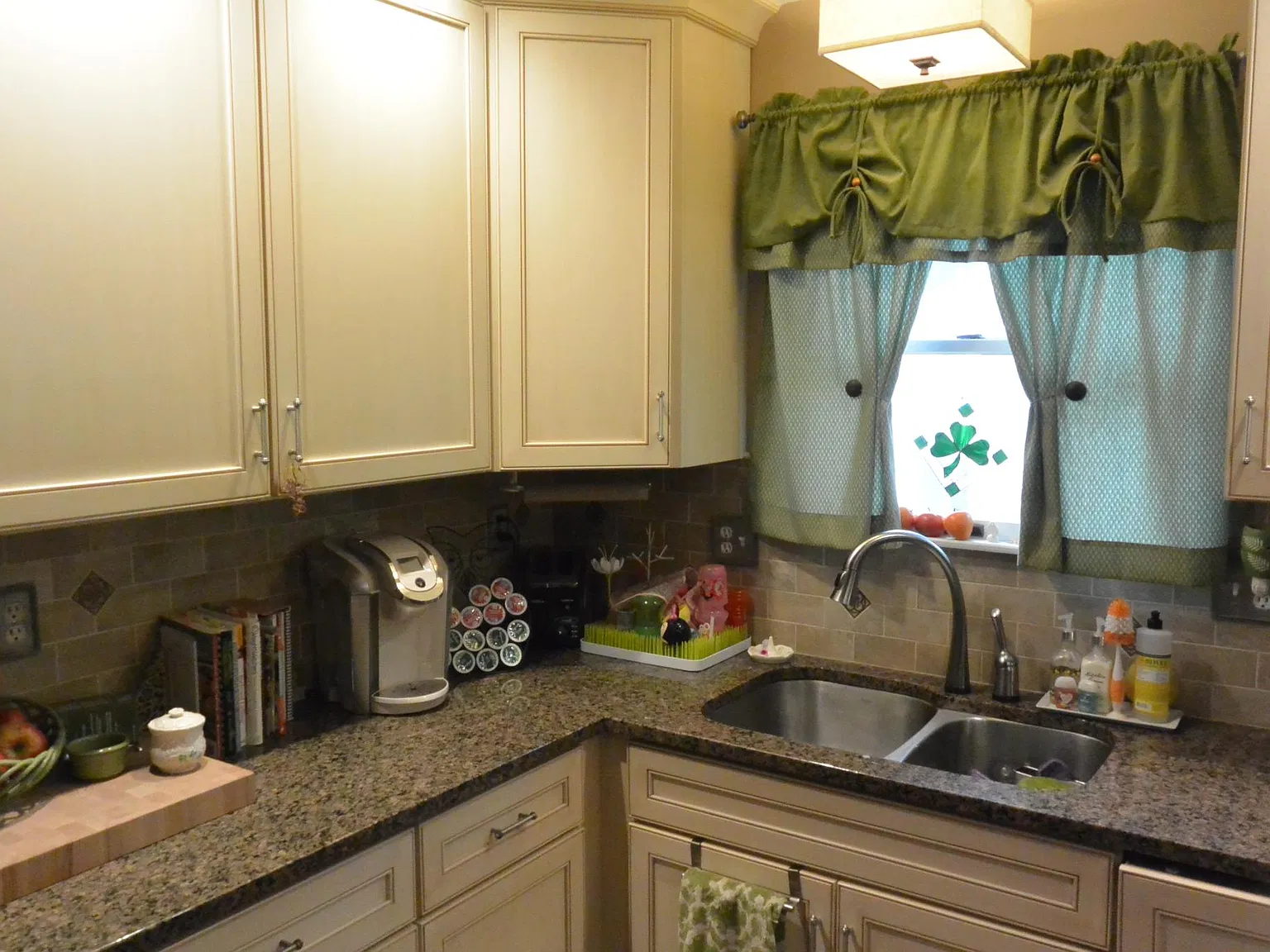 3 bed, 1346 sqft, $2,350 — Photo 4
