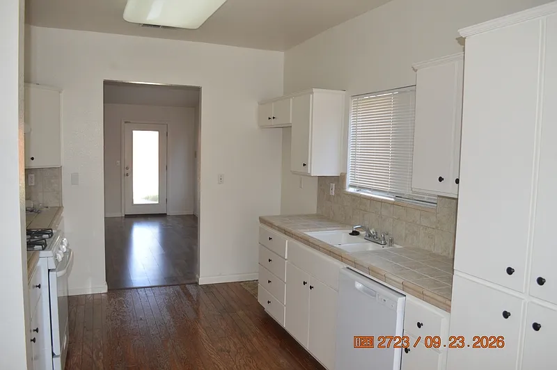 4 bed, 2.0 bath, 1778 sqft, $2,650 — Photo 4